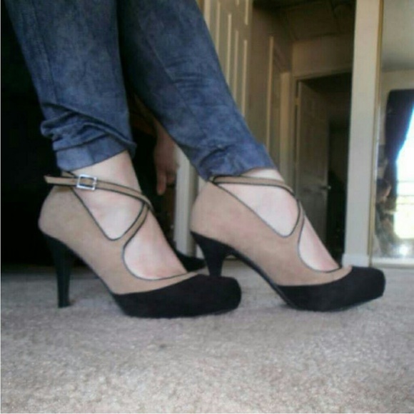 Heeled suede platform strappy shoes by JustFab. - Picture 5 of 6